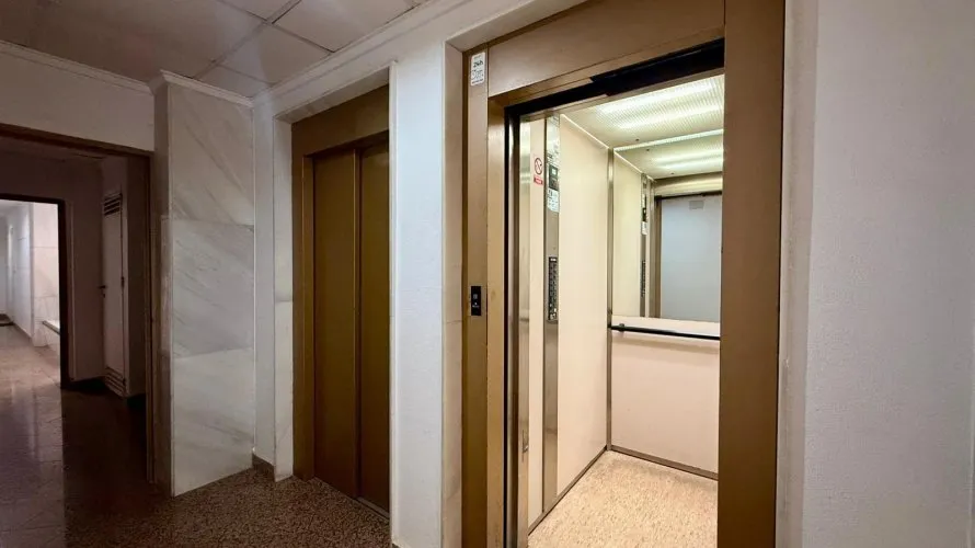 2 bedrooms apartment for sale, Torrevieja, Spain No. 1704