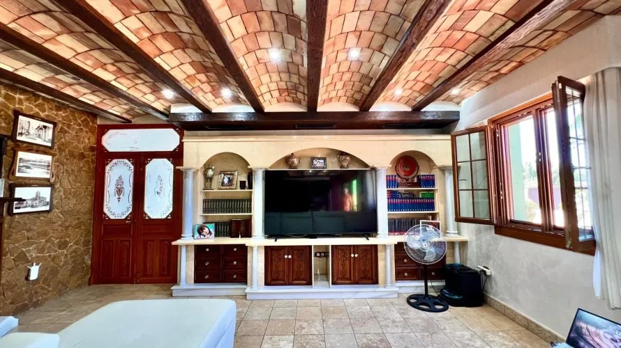4 bedrooms villa for sale, Almoradi, Spain No. 1754 № 9