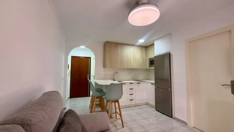 1 bedroom apartment for sale, Torrevieja, Spain No. 1725 № 18