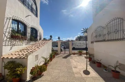 3 bedrooms apartment for sale, Torrevieja, Spain No. 1726