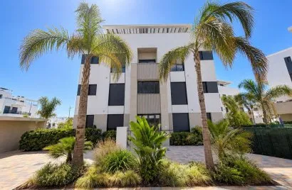 2 bedrooms apartment for sale, Los Alcazares, Spain No. 1737