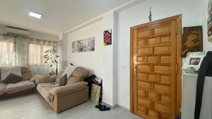 3 bedrooms apartment for sale, Torrevieja, Spain No. 1726 № 14