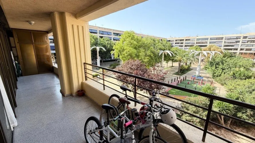 3 bedrooms apartment for sale, Guardamar del Segura, Spain No. 1724 № 1
