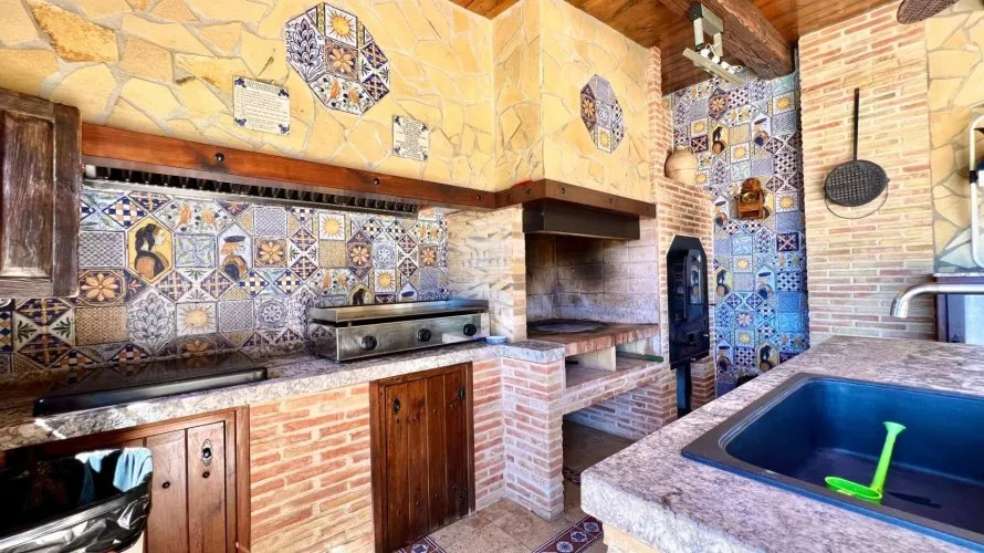 4 bedrooms villa for sale, Almoradi, Spain No. 1754