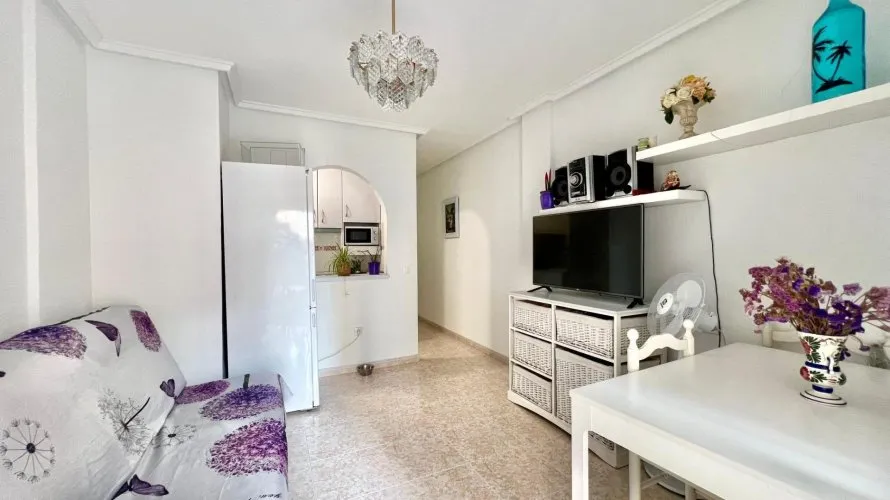 1 bedroom apartment for sale, Torrevieja, Spain No. 1756 № 11