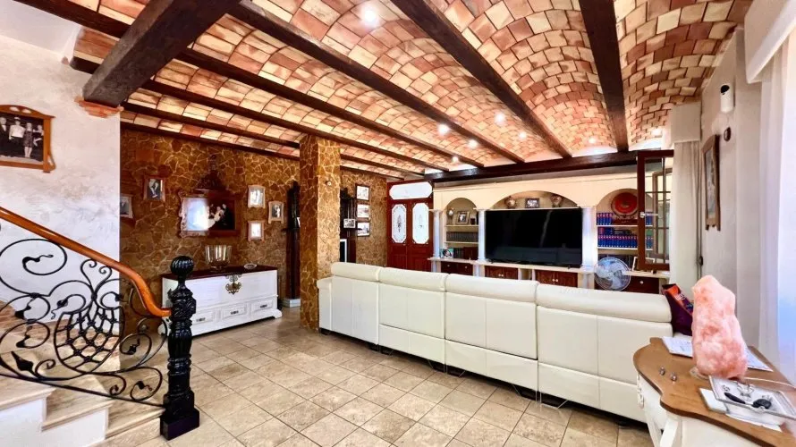4 bedrooms villa for sale, Almoradi, Spain No. 1754 № 7