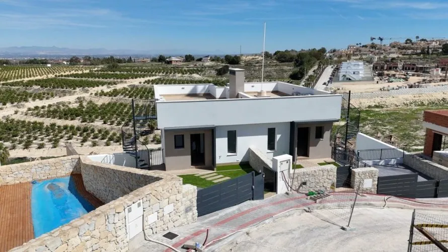 6 bedrooms villa for sale, Algorfa, Spain No. 1783 № 15