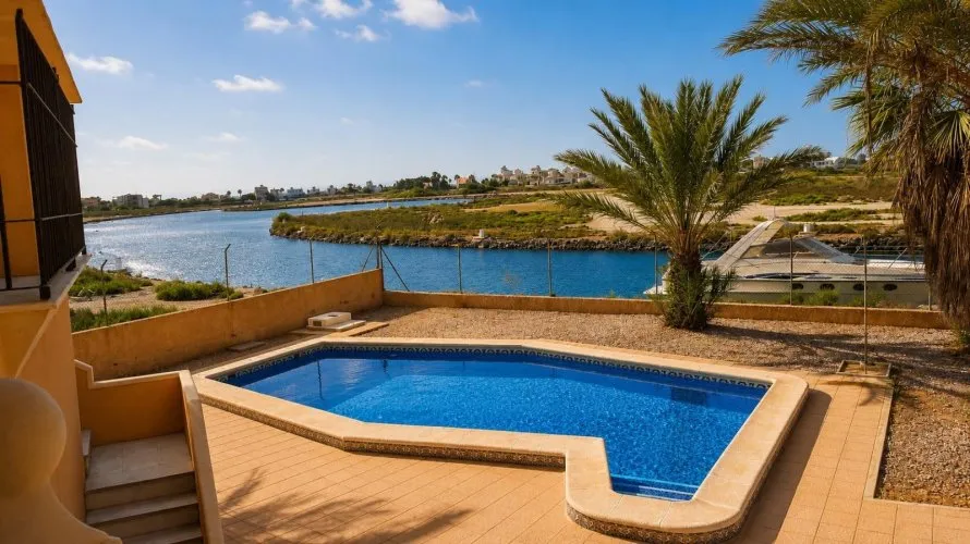 3 bedrooms villa for sale, La Manga del Mar Menor, Spain No. 1722 № 1