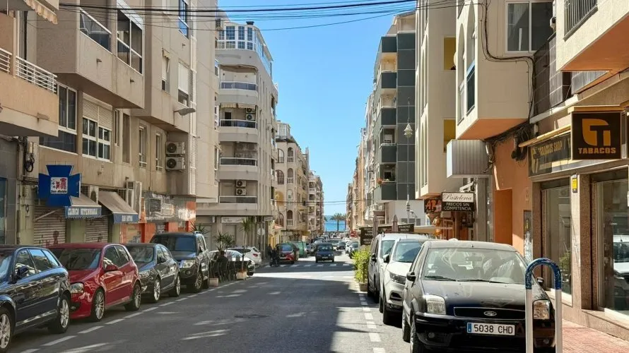 2 bedrooms apartment for sale, Torrevieja, Spain No. 1704 № 28