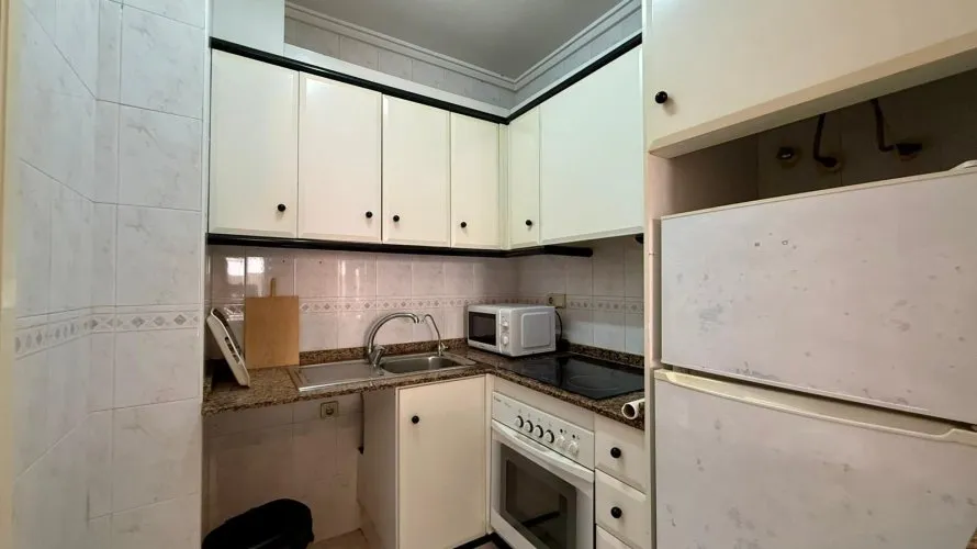 2 bedrooms apartment for sale, Torrevieja, Spain No. 1704 № 14
