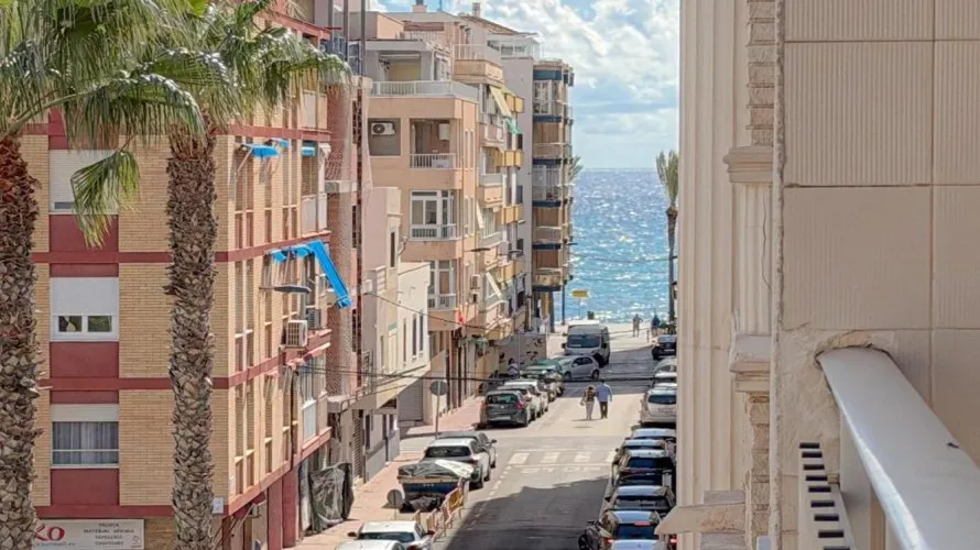 1 bedroom apartment for sale, Torrevieja, Spain No. 1844 № 17