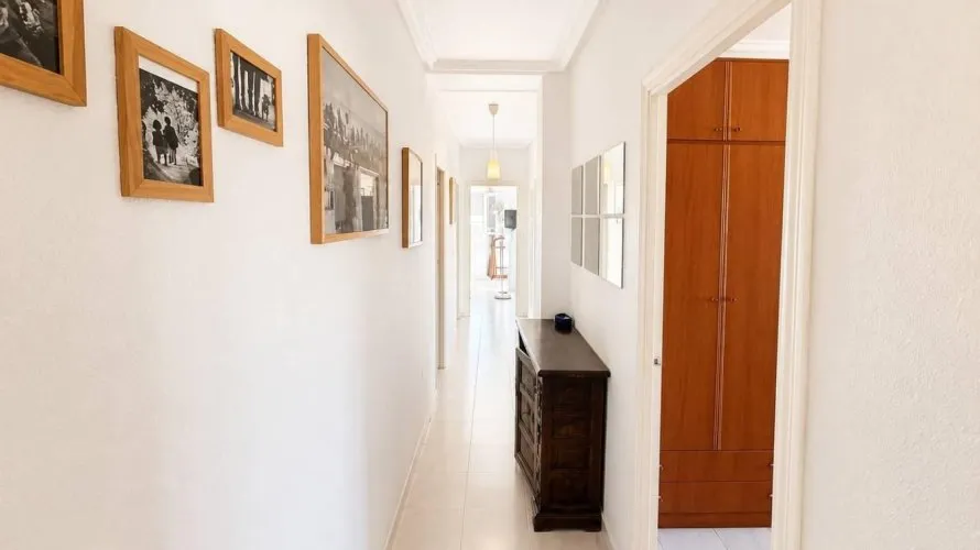 2 bedrooms apartment for sale, Torrevieja, Spain No. 1818 № 3