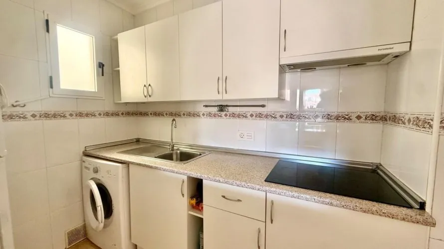 1 bedroom apartment for sale, Torrevieja, Spain No. 1823 № 17