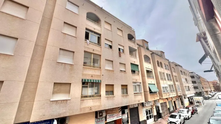 2 bedrooms apartment for sale, Torrevieja, Spain No. 1804 № 10